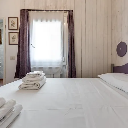 Violet Flat, San Gallo Florence